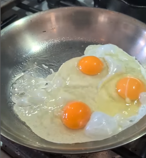 How to Cook Eggs on Stainless Steel (Without Sticking!)